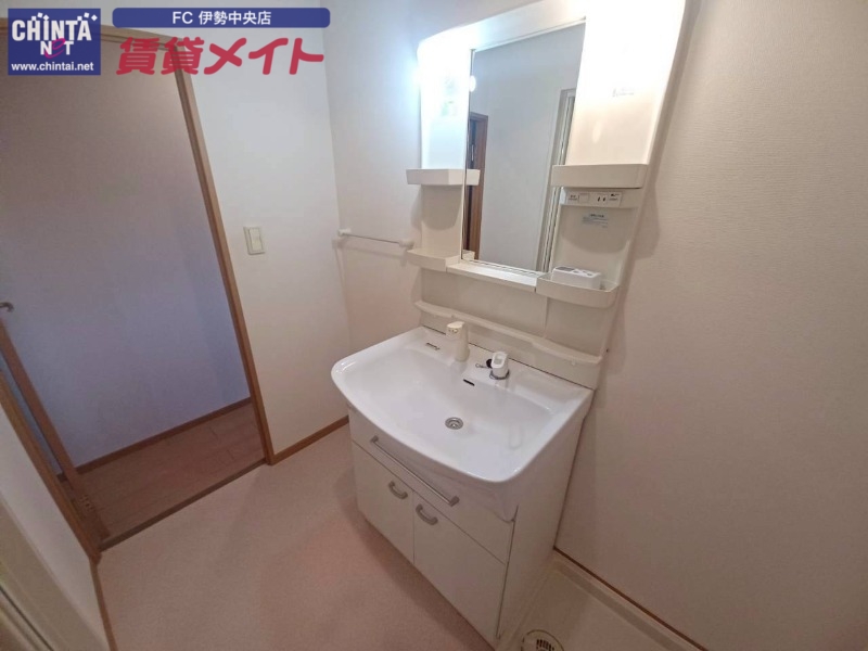 洗面設備　同物件別部屋の写真