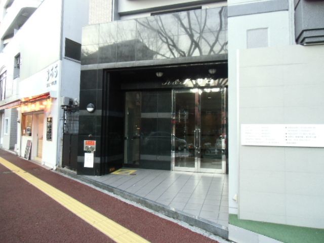エントランス　エントランス