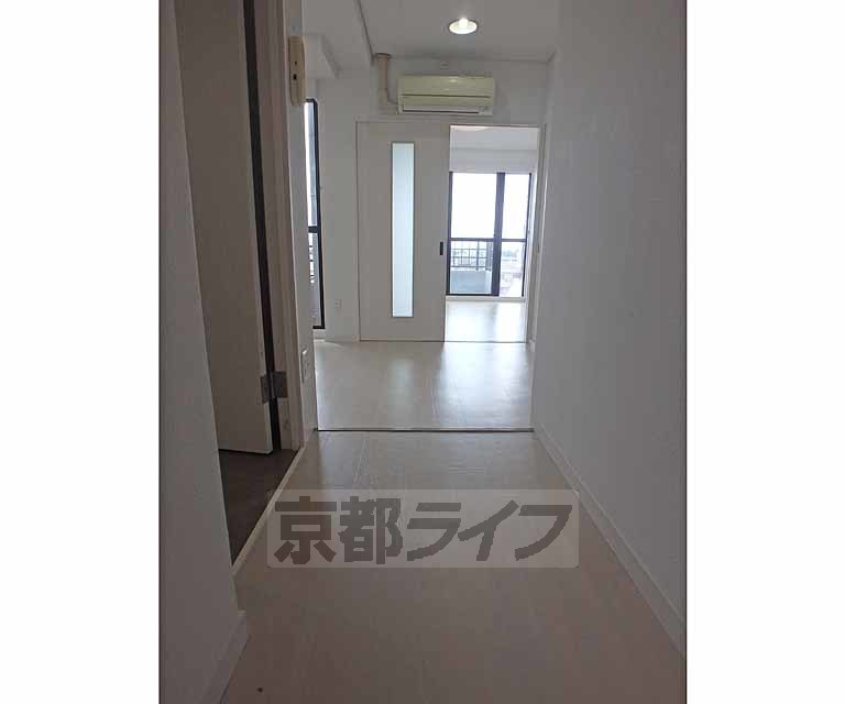 その他部屋・スペース　玄関から見たところです。