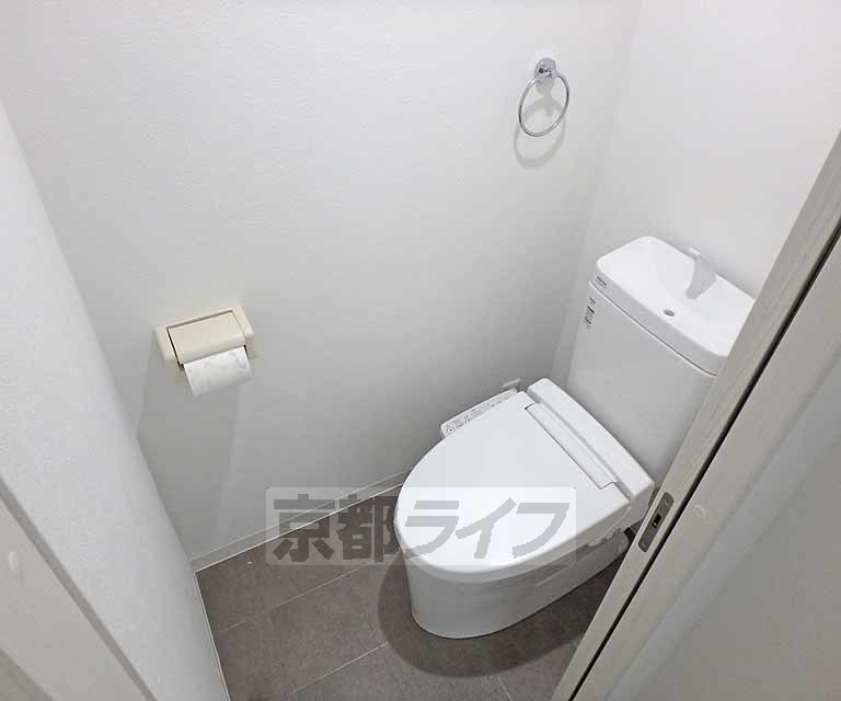 トイレ　洗浄機能付きトイレです。