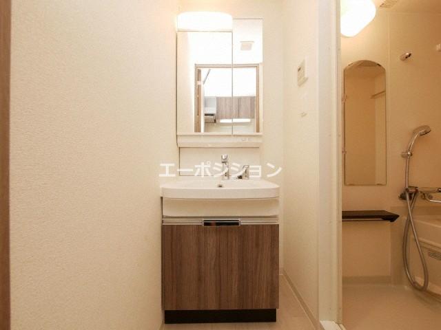 洗面設備　プレサンス大国町アドロッソ