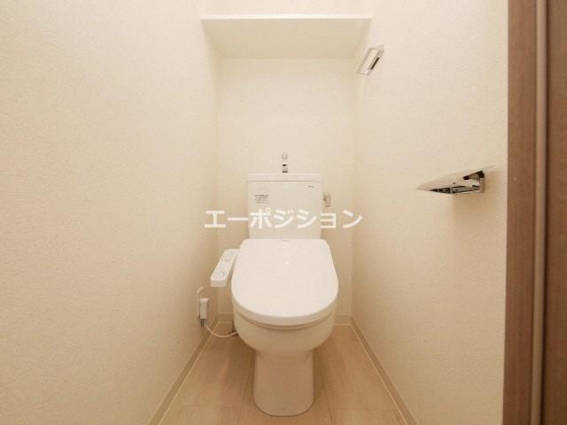 トイレ　プレサンス大国町アドロッソ