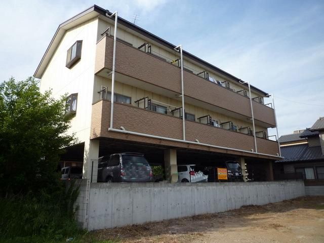 建物外観　敷金・礼金ナシ