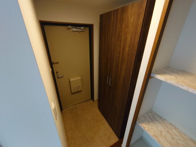 ロイヤル仁川の玄関写真