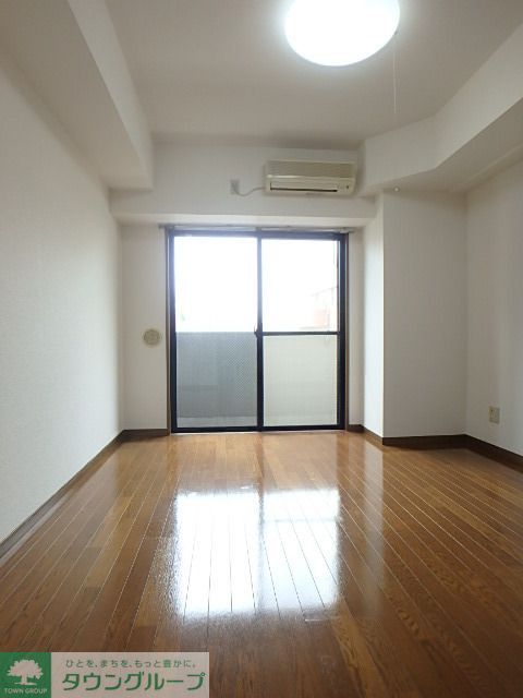 その他部屋・スペース　広々とした洋室です