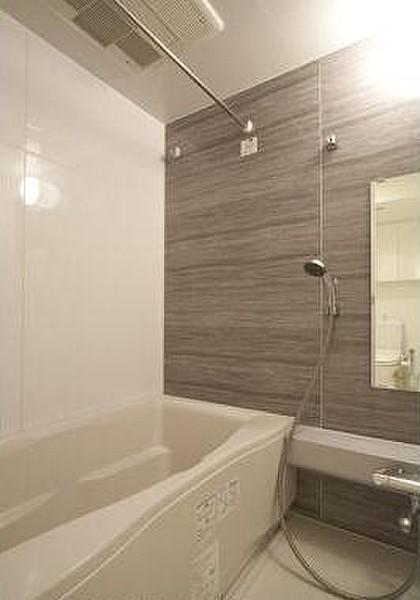 バス・シャワールーム　※別部屋の参考写真です。