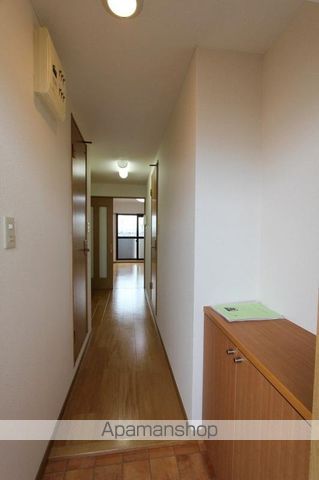 ヌーベル今里の玄関写真