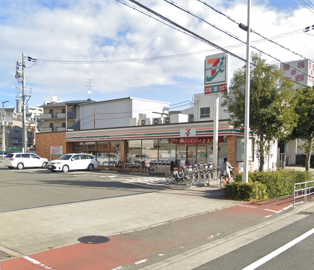コンビニ　セブンイレブン大阪東三国2丁目店（コンビニ）まで598m