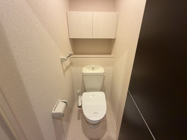 ＪＲ関西本線 平野駅 徒歩13分 3階建 築14年のトイレ写真