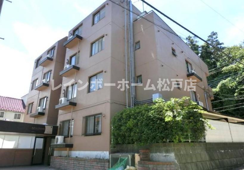 建物外観　外観は落ち着いています