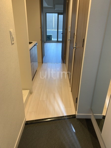 玄関　※別のお部屋の写真です