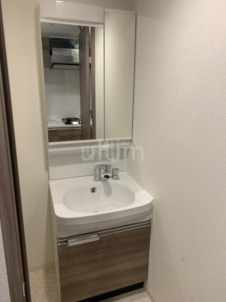洗面設備　※別のお部屋の写真です