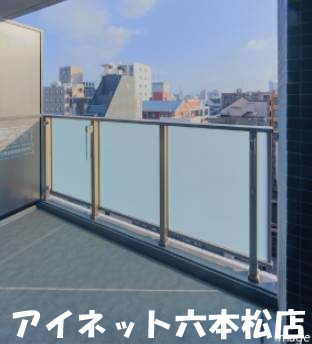 バルコニー　お洗濯物はこちらです。