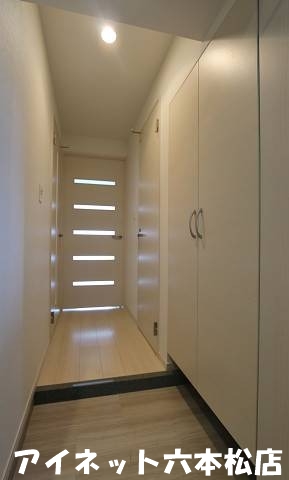 玄関　玄関からはこんな感じです。