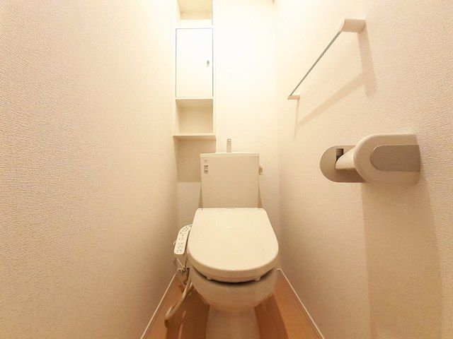 トイレ　落ち着いたトイレです