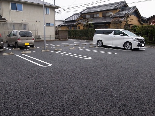 駐車場　駐車場