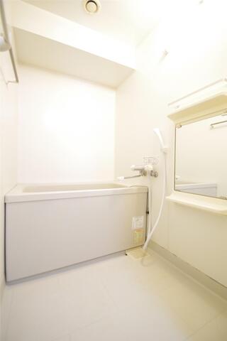 バス・シャワールーム　※別号室のものですので現状優先です。