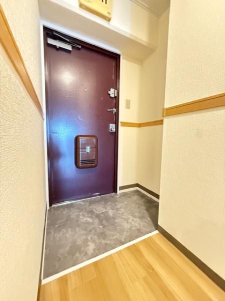 大弥ハイツの玄関写真