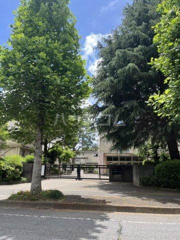 小学校　松戸市立常盤平第一小学校（小学校）まで661m
