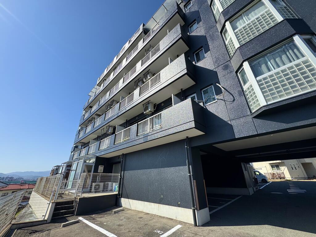 西鉄天神大牟田線 春日原駅 徒歩34分 6階建 築36年の外観写真