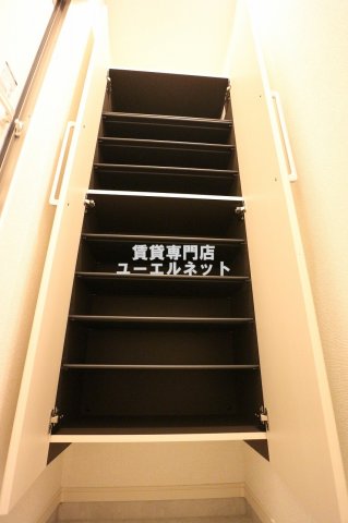 その他設備　収納力たっぷりのシューズボックスで玄関すっきり！