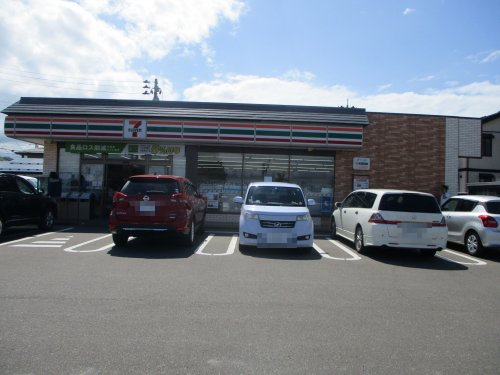 コンビニ　セブンイレブン 上越教育大学前店（コンビニ）まで580m