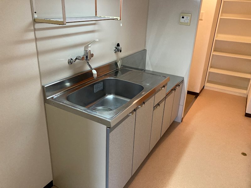 キッチン　同物件別部屋のお写真です。