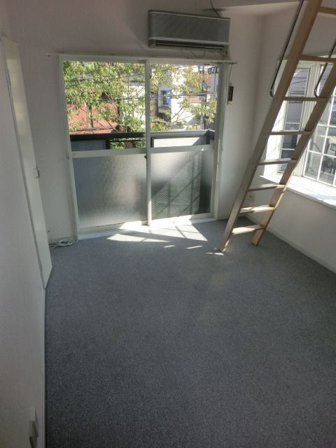 居室・リビング　カーペットのお部屋