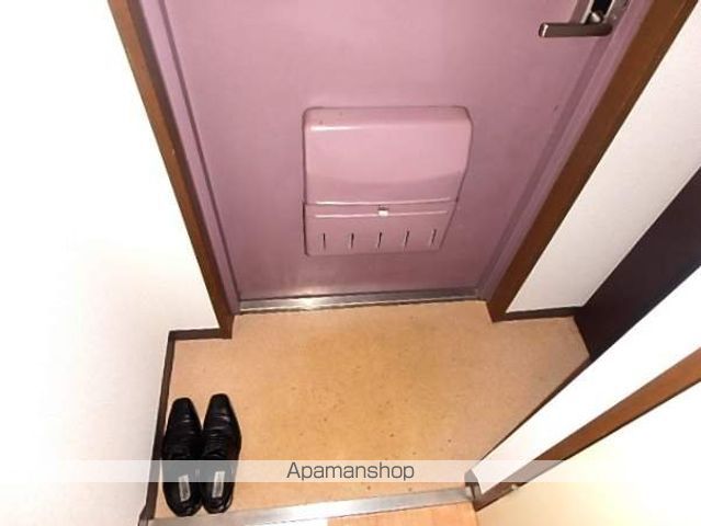イースタンコートの玄関写真