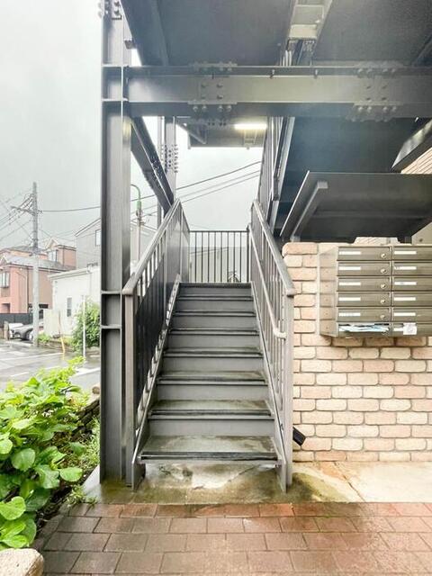 ロビー　階段