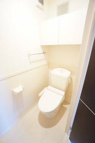 トイレ　※クリーニング前のお部屋です