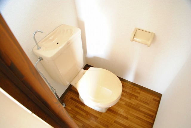 トイレ　同物件別部屋写真