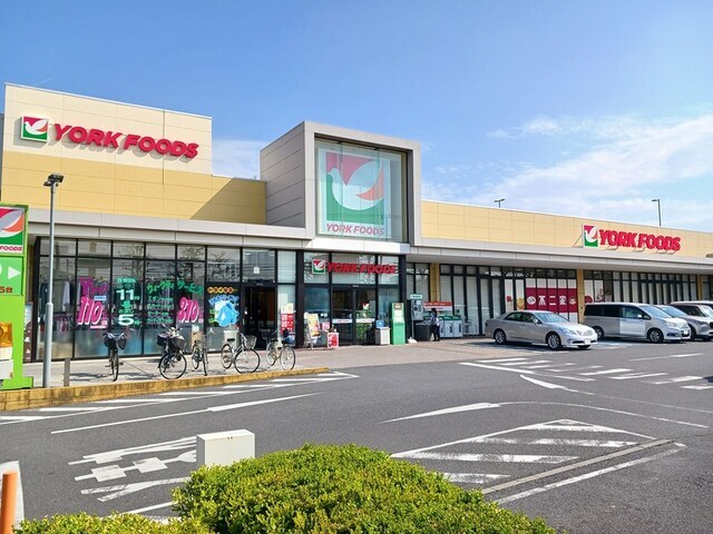スーパー　ヨークフーズ六高台店（スーパー）まで540m