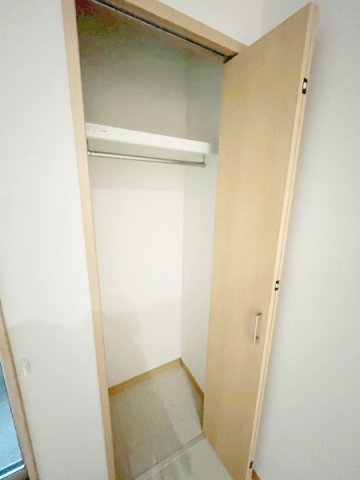 収納　丈の長い服もかけられるクローゼット