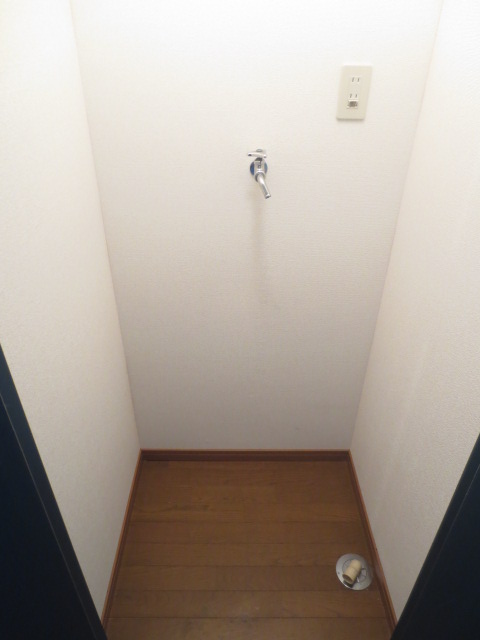 サンデンハイツ近見の内装写真
