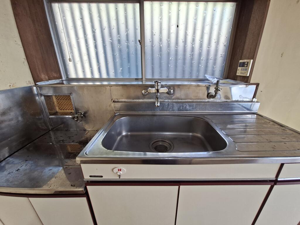 鴨居1丁目貸家のキッチン写真