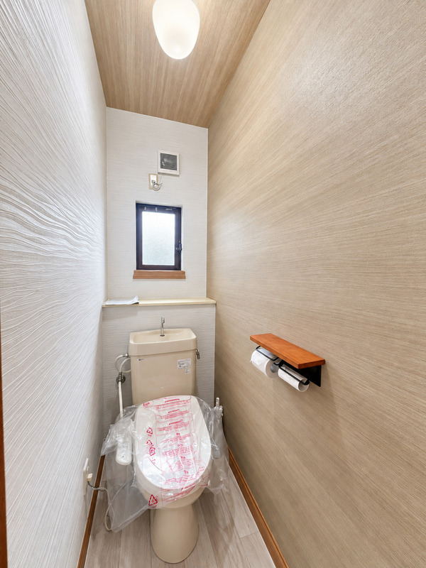 名手市場戸建のトイレ写真
