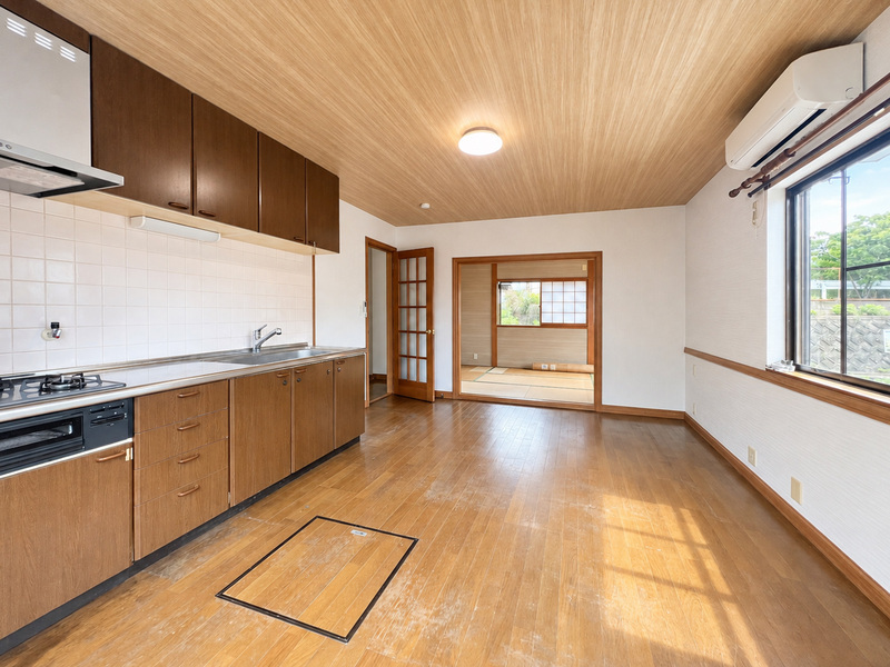 名手市場戸建の居間写真