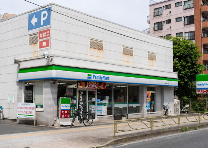 コンビニ　ファミリーマート 練馬北町一丁目店（コンビニ）まで658m