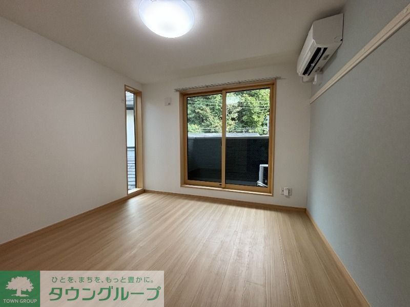 バードソング津田沼の居間写真