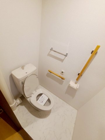 URサンラフレ鳴尾北 11号棟のトイレ写真