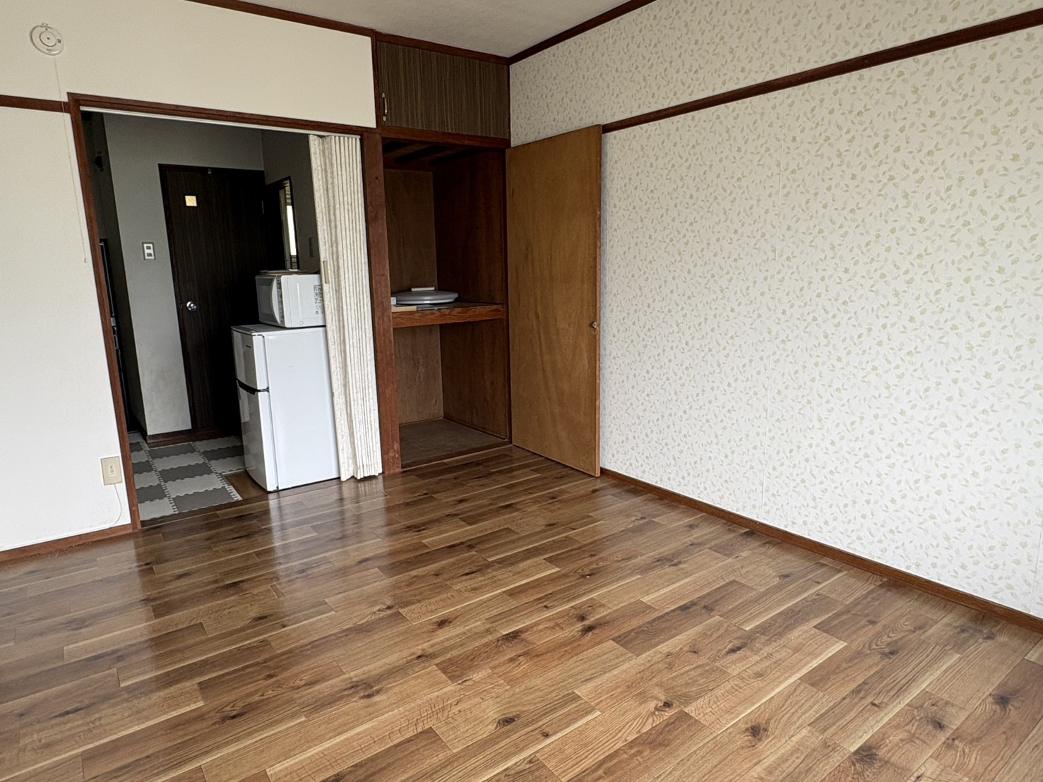 エコライフ新山口の居間写真
