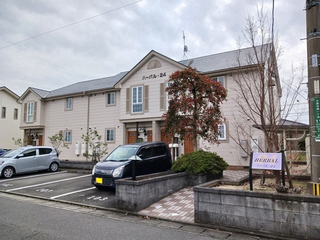 建物外観　外観は落ち着いています