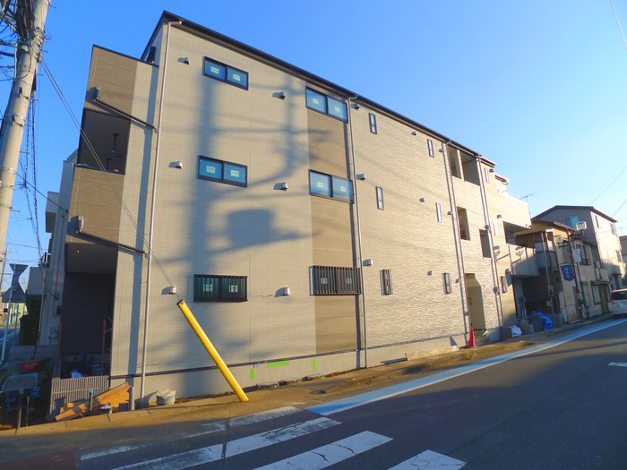建物外観　建築中