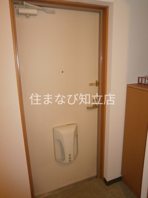 A・City明治本町の玄関写真