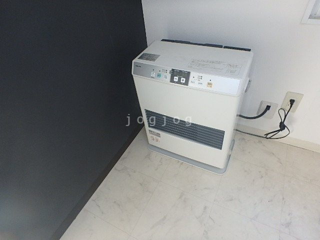 その他設備　灯油ＦＦストーブ