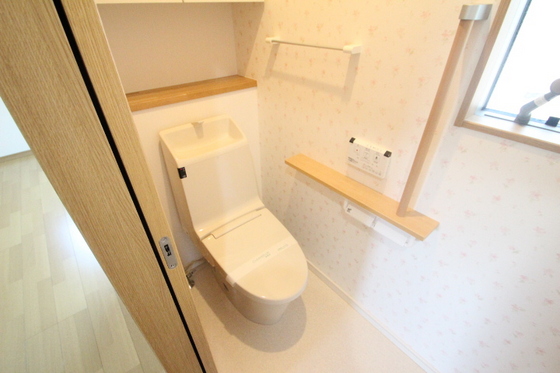 品川貸家のトイレ写真