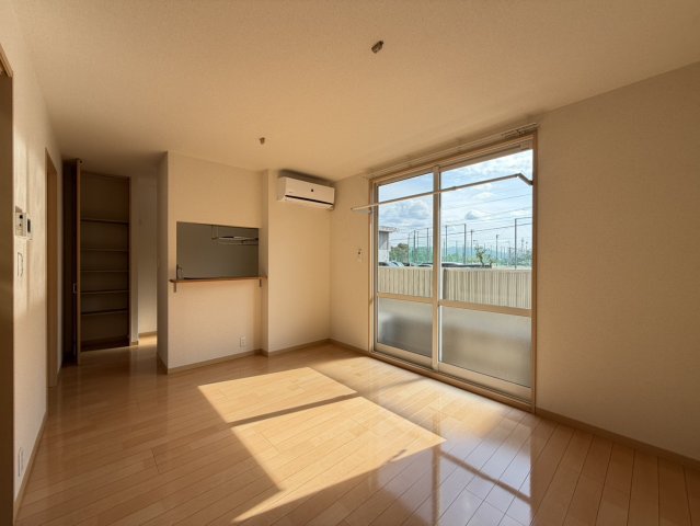 居室・リビング　別部屋写真