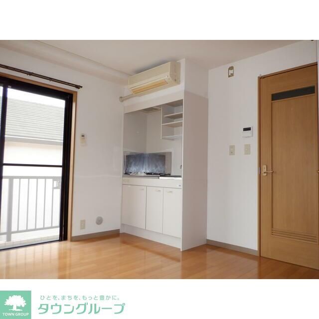 ガーデンイレーネの居間写真