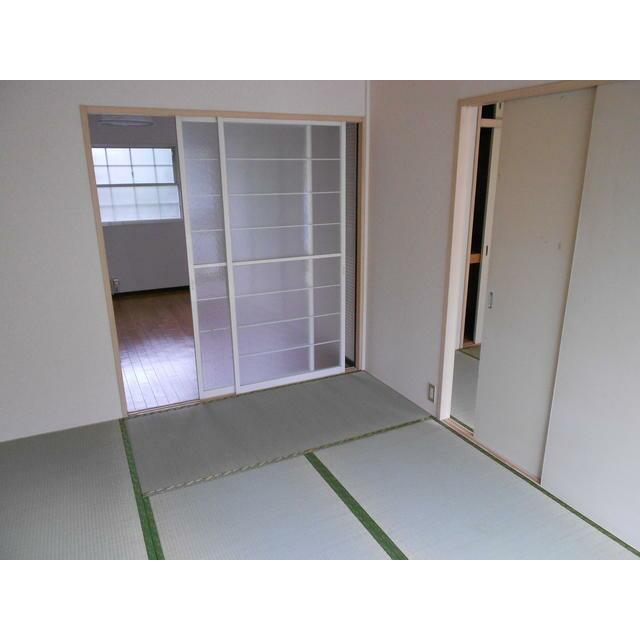 ＪＲ東海道本線 早川駅 徒歩5分 2階建 築38年の居間写真